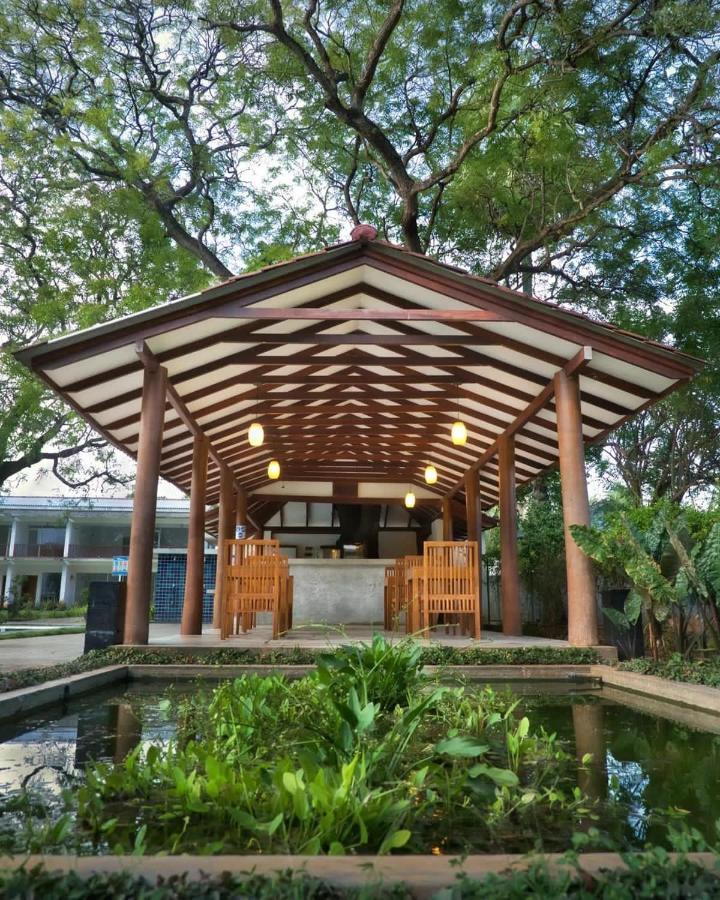 Anantamaa Hotel Тринкомали Экстерьер фото