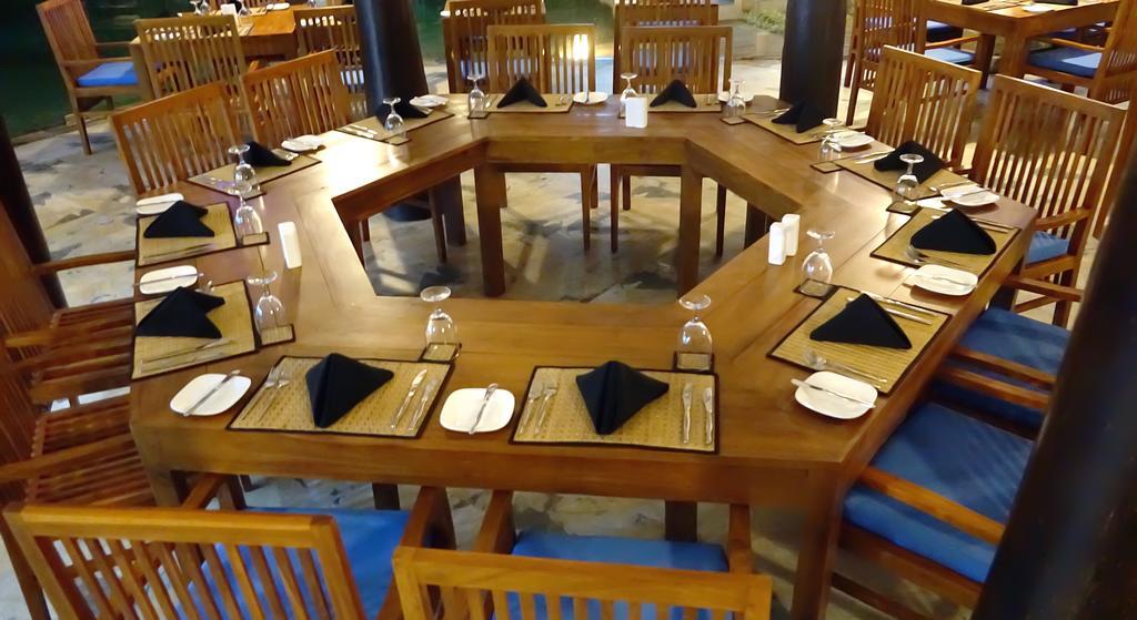 Anantamaa Hotel Тринкомали Экстерьер фото