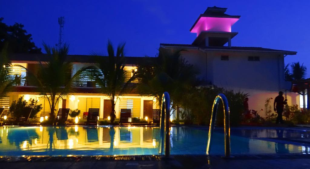 Anantamaa Hotel Тринкомали Экстерьер фото