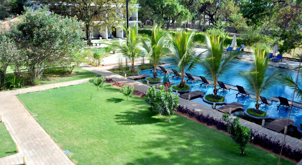 Anantamaa Hotel Тринкомали Экстерьер фото
