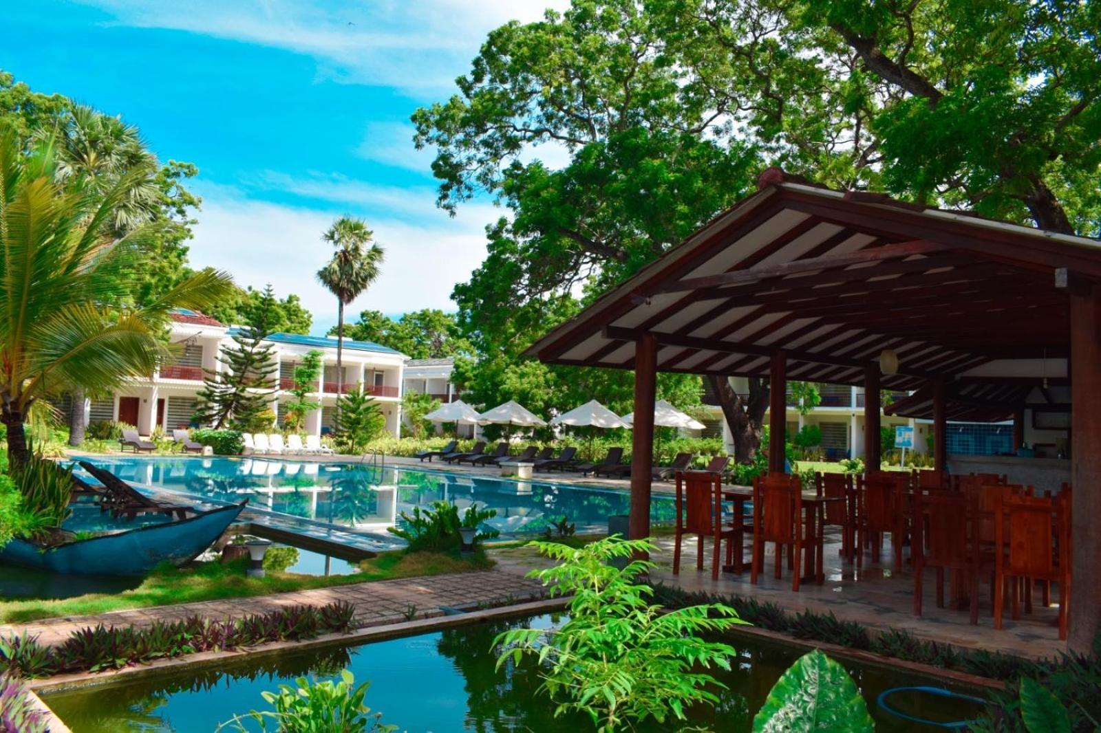 Anantamaa Hotel Тринкомали Экстерьер фото