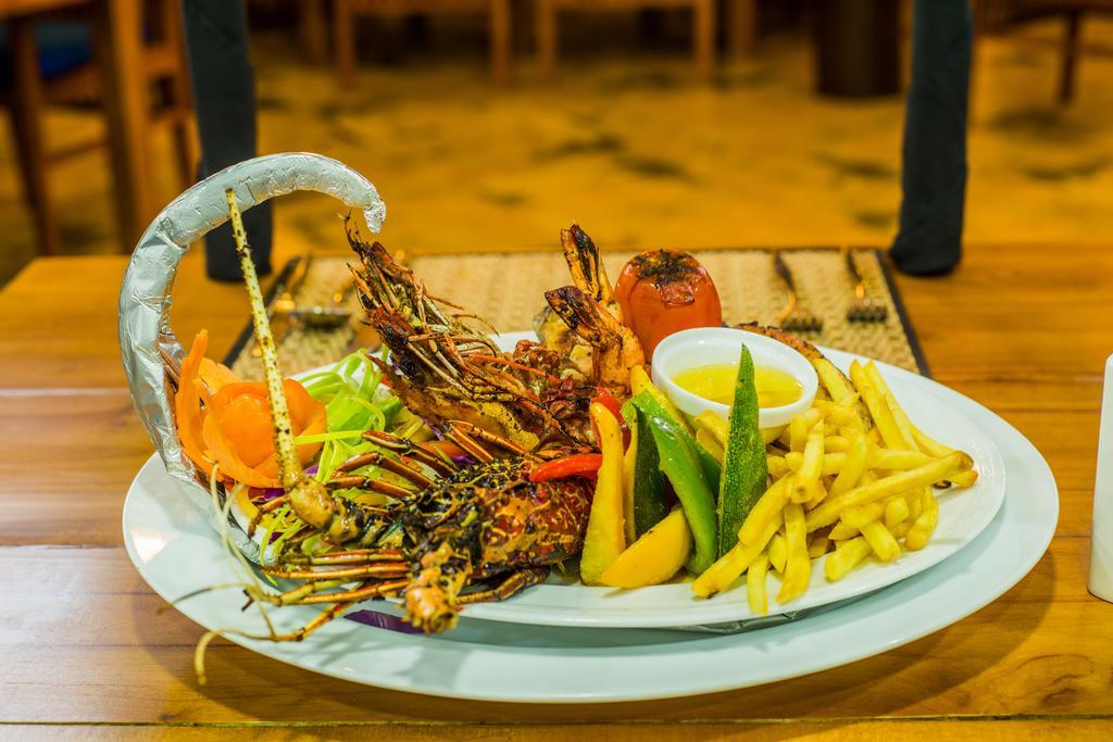 Anantamaa Hotel Тринкомали Экстерьер фото